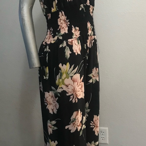 New jumpsuit - Picture 3 of 3